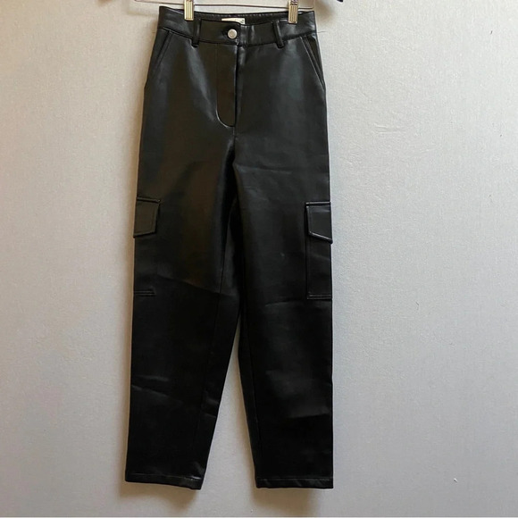 Wilfred Aritzia Modern Vegan Leather High rise Cargo Pants Sz 00 - Picture 2 of 15